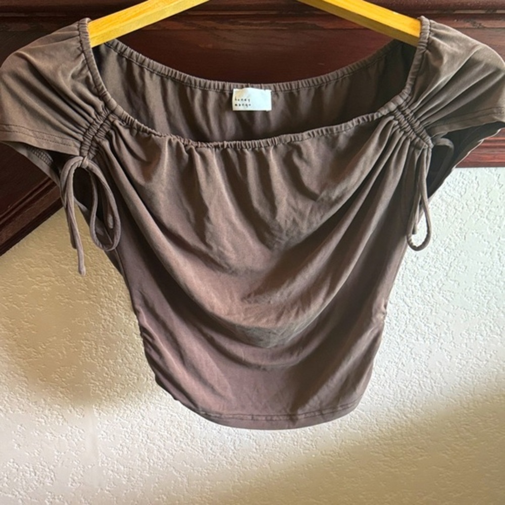 Honey Mango Women’s Size Small Cinched Solid Brown Casual Top with Ties Blouse.
